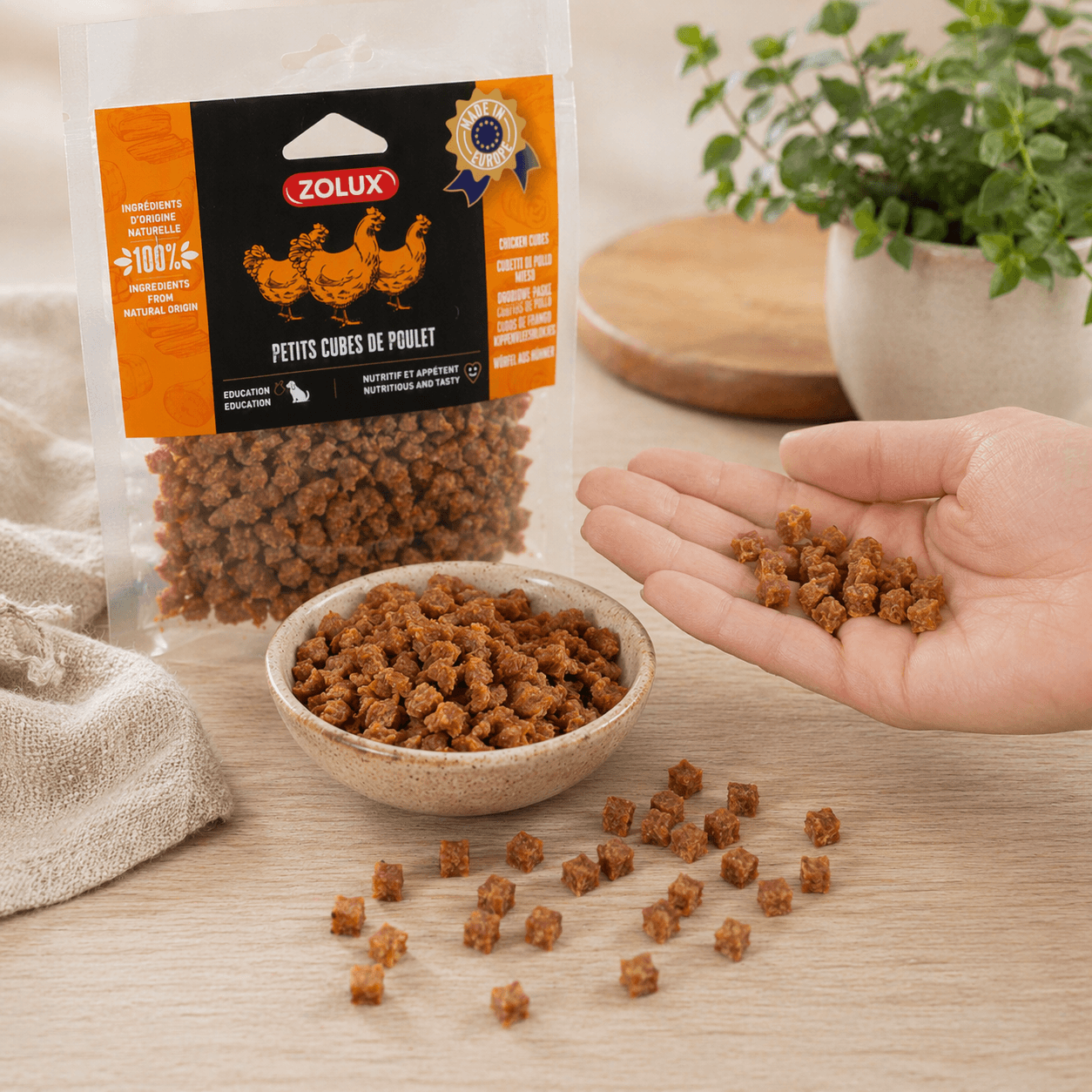 ZOLUX Natürliches Leckerli für Hunde Hühnerknochen klein, 100g – Bild 6