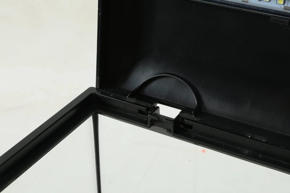 ZOLUX Aquarium INITIO 30 mit Kaskadenfilter 30 und LED, 13 l, schwarz + Gratis-Zubehör 352188+352192+352202+352217 – Bild 3